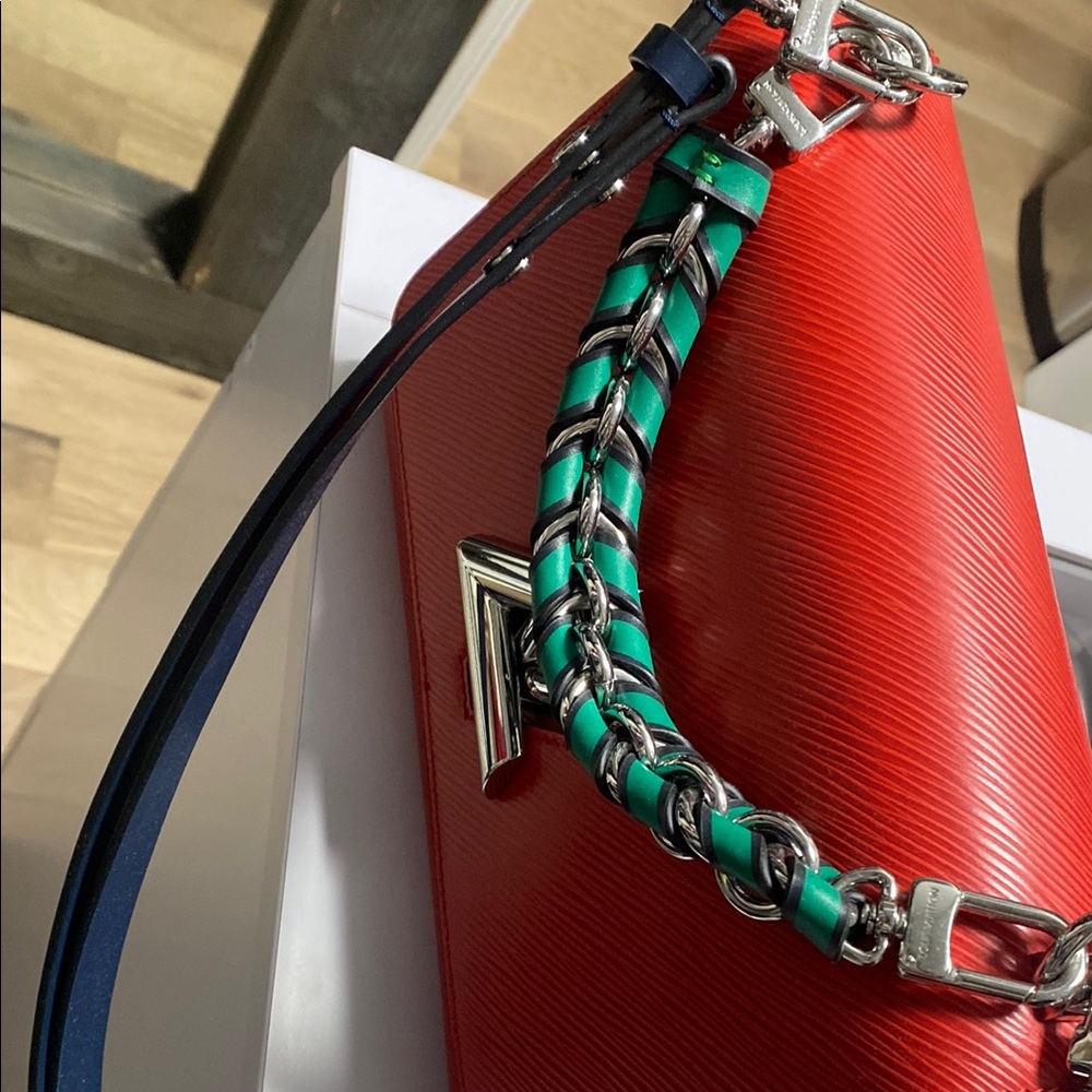 Red and Green Chain Strap Handbag